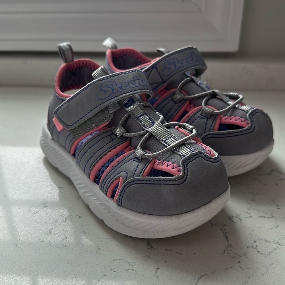 Skechers sandals